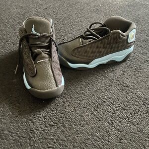 Toddle shoes. Size 9-10